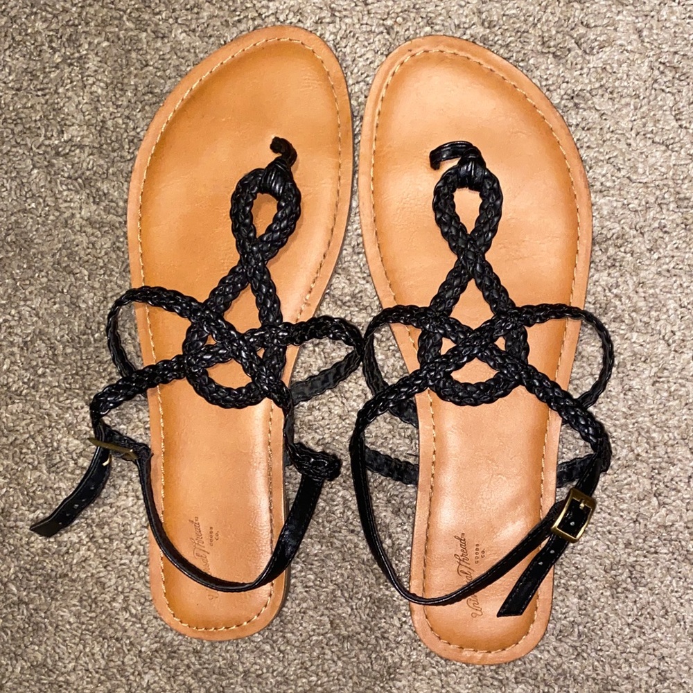 Universal Thread Black Braided Sandals